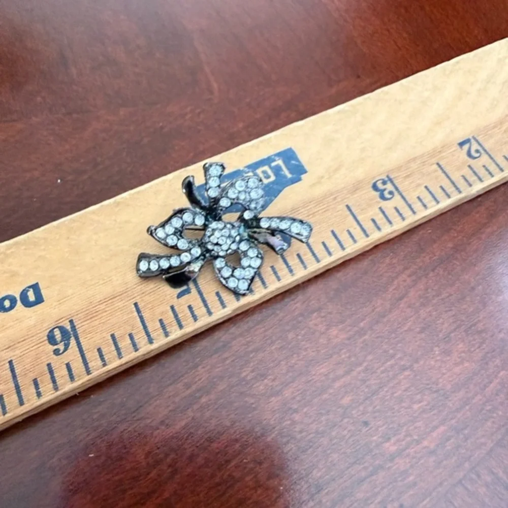 Vintage Flower Brooch